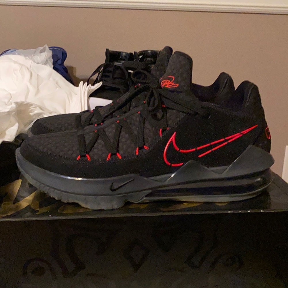 🛑🔥Lebron 17 in good condition 🔥🛑